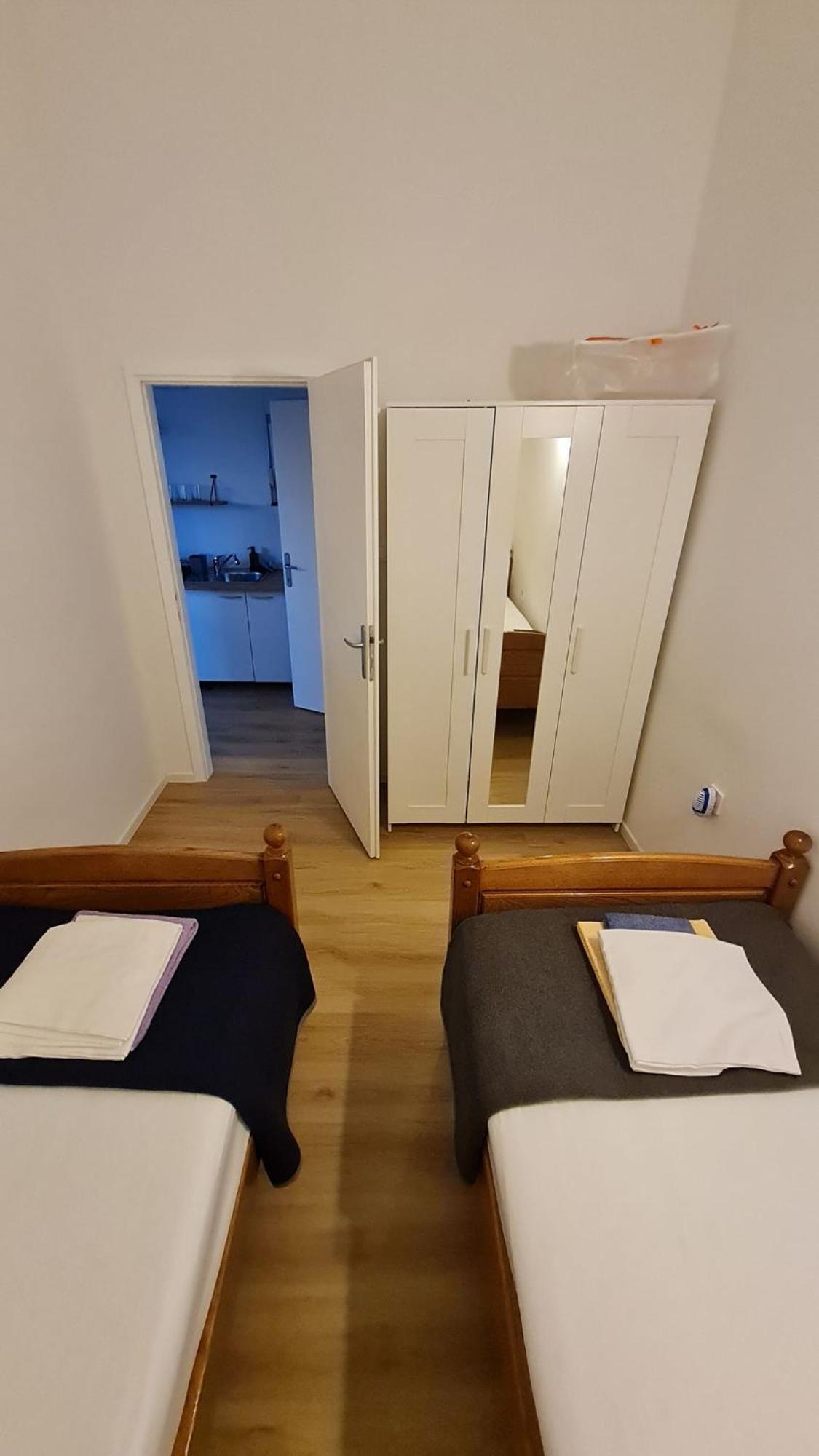 Apartmani Ela Prvić Luka Eksteriør bilde